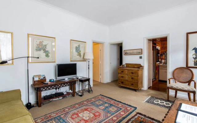 Traditional 1 Bed in Chelsea Near Harrods