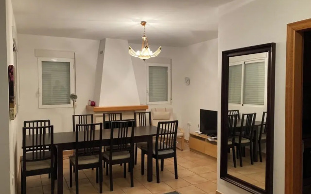 Stunning 3-bed House in Pego