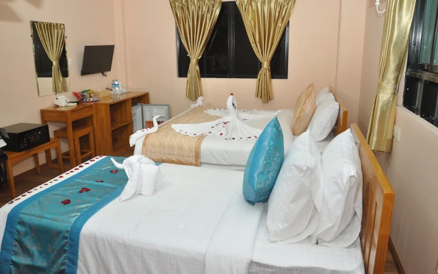 Royal Landmark Hotel