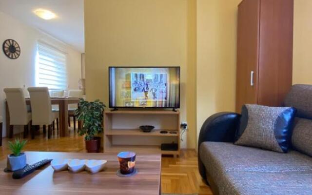 Apartman 16 Kraljevi Cardaci