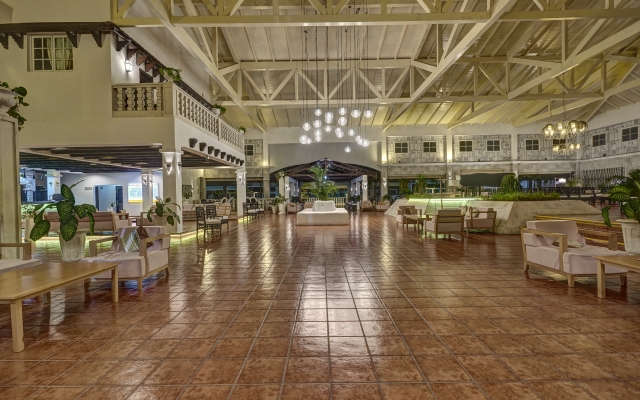 Hotel Holguin - All Inclusive +16