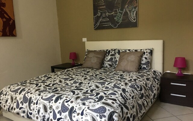 Pisa Suites Apartments