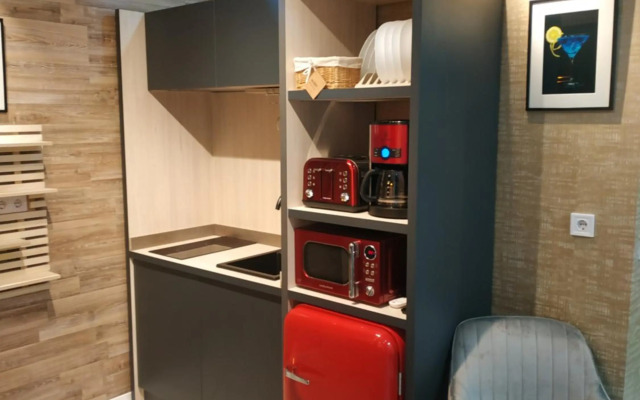 VOYAGE CUBIC Adults Only