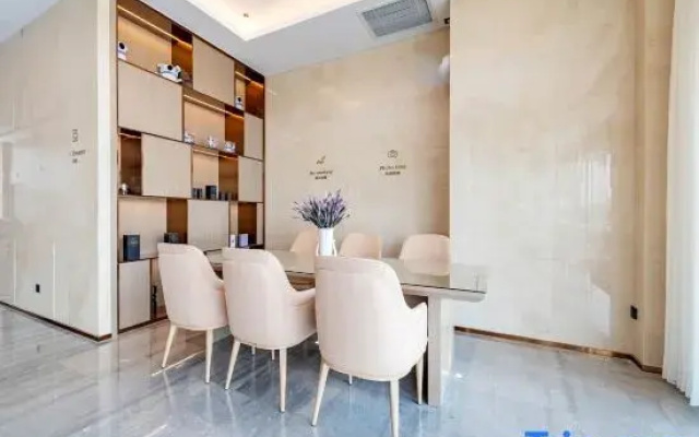 Lavande Hotel Qinhuangdao Funing Health Street Branch