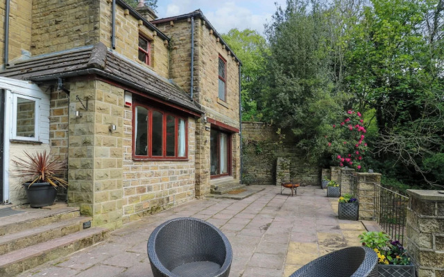Highwood Lodge