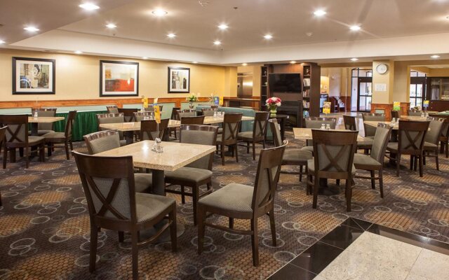 Holiday Inn Express Hotel & Suites Canton by IHG