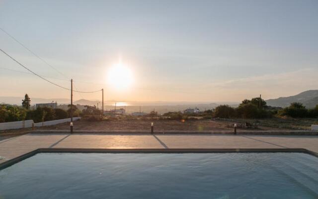 Naxos Infinity Villa and Suites