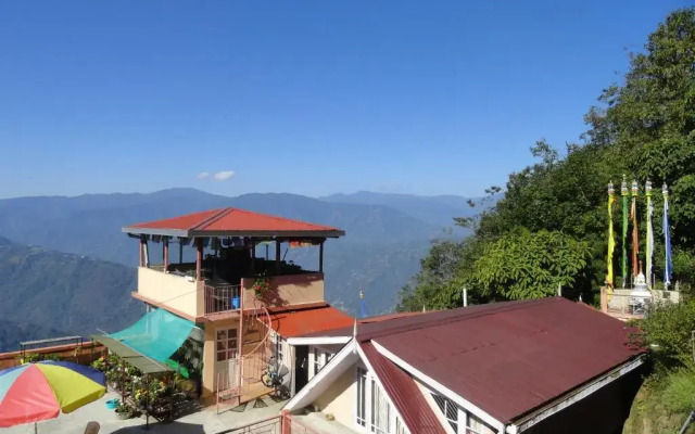 Little Singamari Home Stay