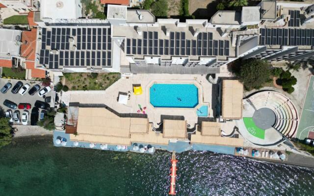Leon Otel Foca