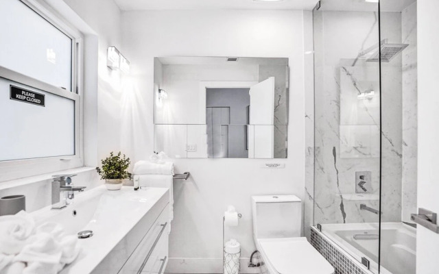 Gorgeous 5BR Home with Heated Pool