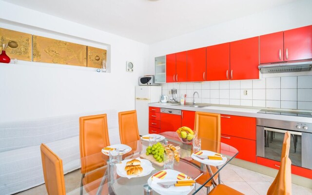 Amazing Home in Slano With 5 Bedrooms and Wifi