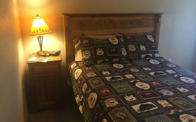 The Lodge at Lazy Bear Retreat