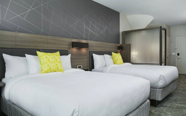 SpringHill Suites Milwaukee Downtown