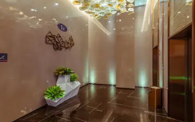 Nanning Meibang Four Seasons Hotel (Rongchuangmao Branch, Shishan Park Subway Station)