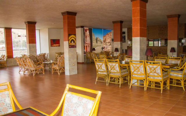 Al Anbat Hotel & Restaurant