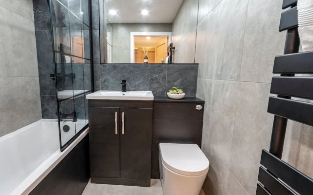 5 Bed Villa-sleeps 10-hot Tub-bar & Pool Table