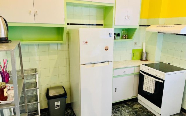 70m2 apartment 4 mins from Athens central station!