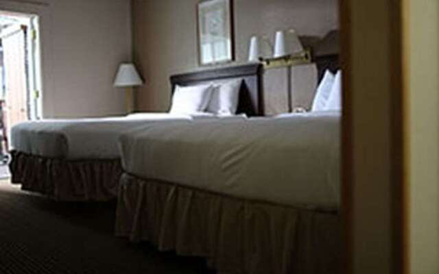 Crookston Inn and Convention Center