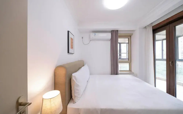 Tyms 1BR APT Gubei International Garden