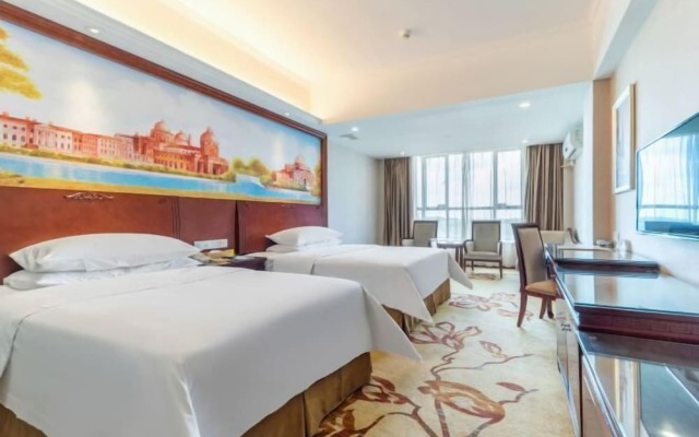 Vienna Hotel Changjiang Avenue Branch – Guest Rooms – Changjiang