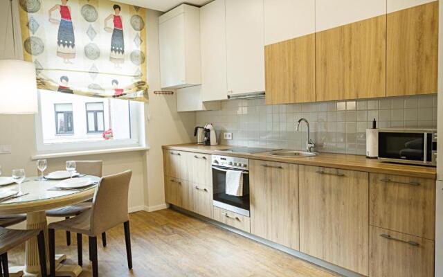 Charming 1BD Old Town Apartment by Hostlovers