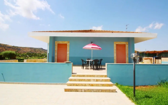 Serene Villa in Floridia With Swimming Pool