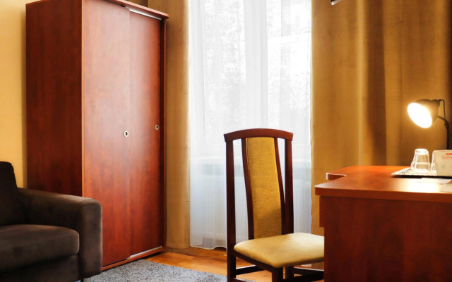 Lothus Hotel