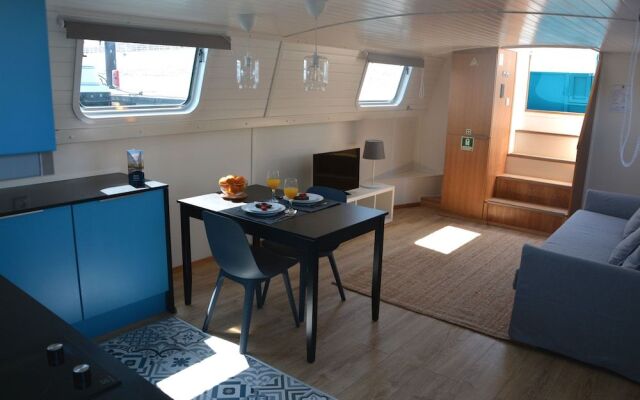 Tagus Marina - Houseboat