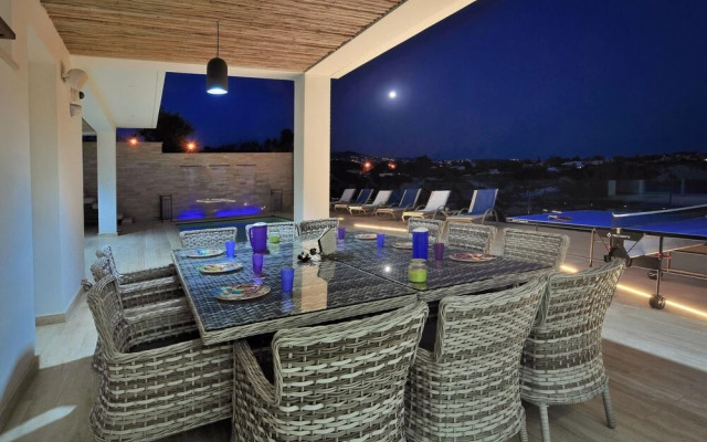 Water's Edge Villa