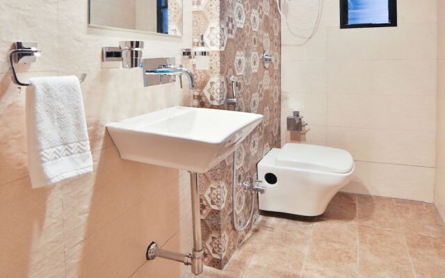 Treebo Trend Club VNA