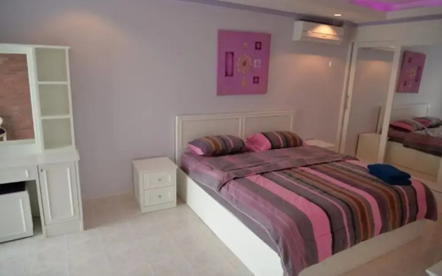 Jomtien Beach Condominium 3rd Floor apt