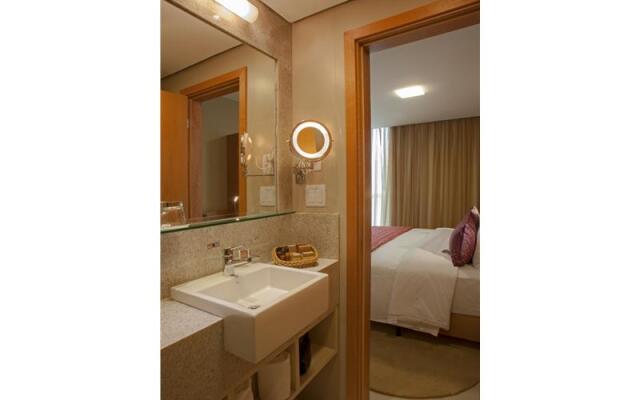 Jade Hotel