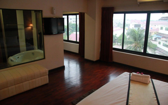 Cheuang 2 Hotel