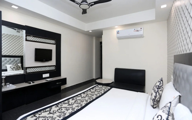 OYO 9050 Hotel Saya