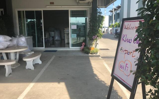 Khao Oat Airport