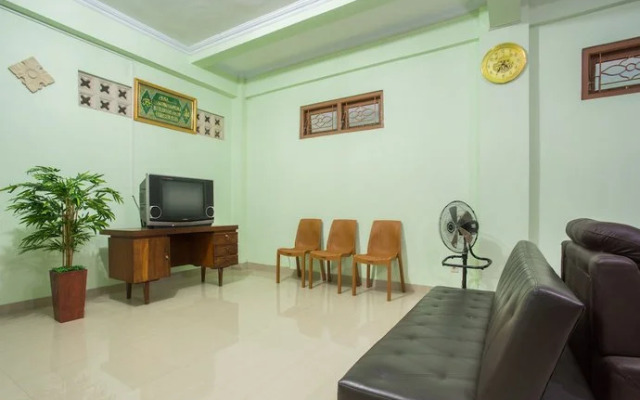 OYO 1419 Rhona Guest House Syariah