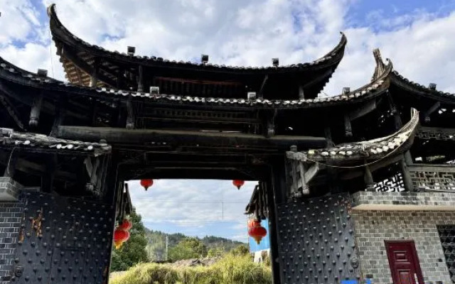 Yongshun Minzu Hotel