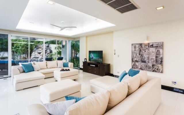 Kyerra Villa by Lofty