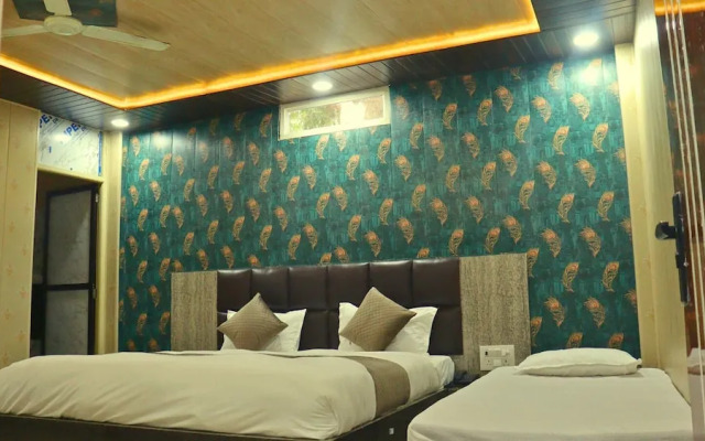 Ganga Riverfront Rooms And Banquet