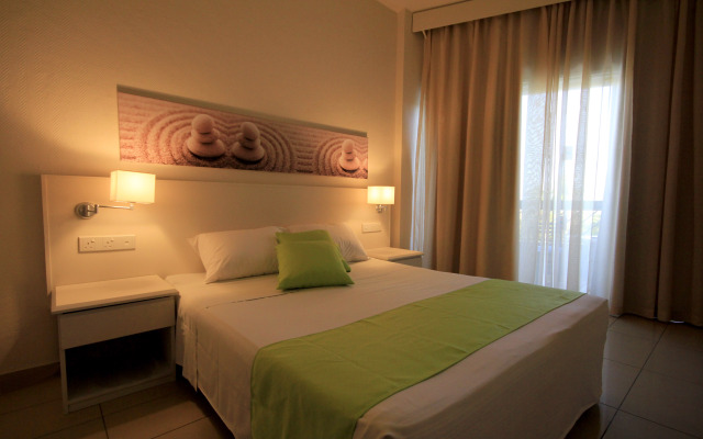 Papouis Protaras Hotel