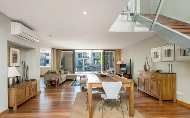 Byron Bay Accom Unit 2 21-25 Fletcher Street - Casablanca at Bogarts – Guest Rooms – Byron Bay
