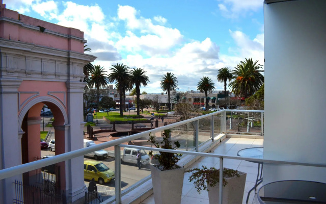 De la Plaza Hotel