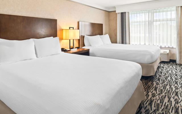Best Western Plus Pitt Meadows Inn & Suites