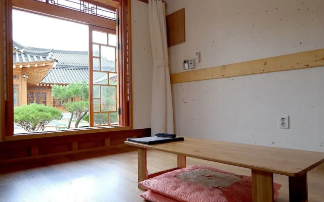 Gyeongju Hwangnamkwan Hanok Hotel