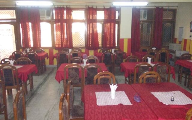 Oyo 19802 Hotel Anant Plaza