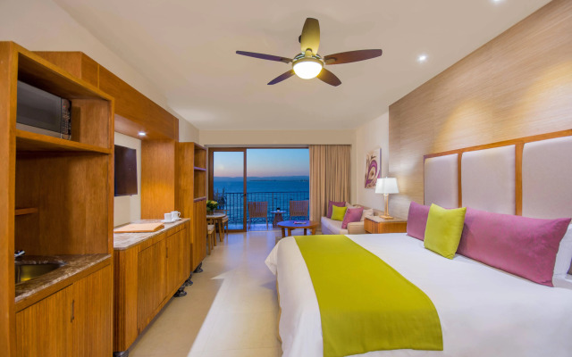 Almar Resort Luxury Beach Front Experience