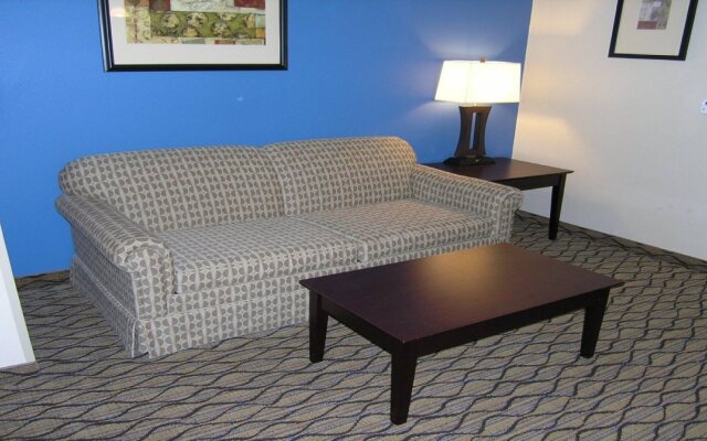 Holiday Inn Express & Suites Belle Vernon by IHG