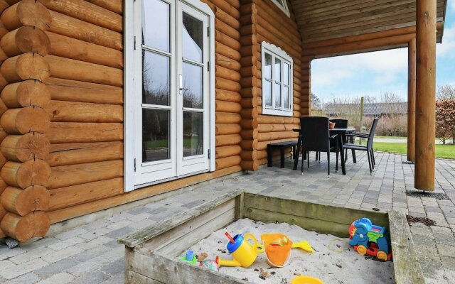 Gorgeous Holiday Home in Vinderup Jutland With Whirlpool