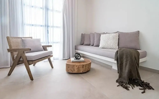 A4- Seaclub Suites by Roomservices