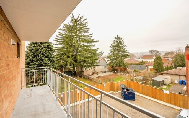 2BR Apt w King Bed and Netflix- Prime Location